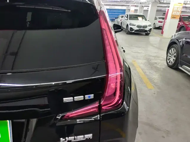 Cadillac XT4 — Фото автомобиля 7
