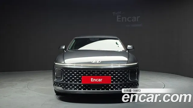 Hyundai Grandeur Grandeur (GN7) 2.5 Бензин 2WD — Фото автомобиля 3