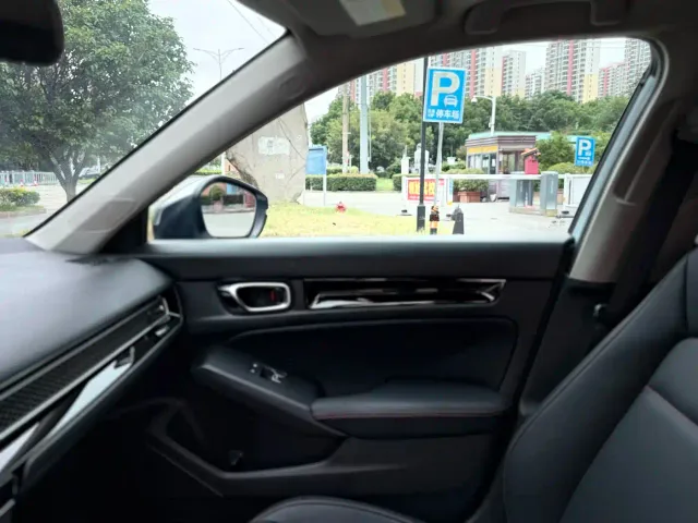 Honda Civic — Фото автомобиля 12