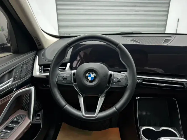 BMW X1 — Фото автомобиля 10
