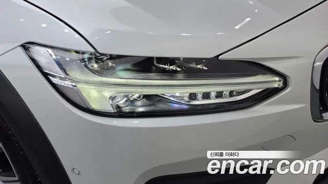 Volvo V90 — Фото автомобиля 7