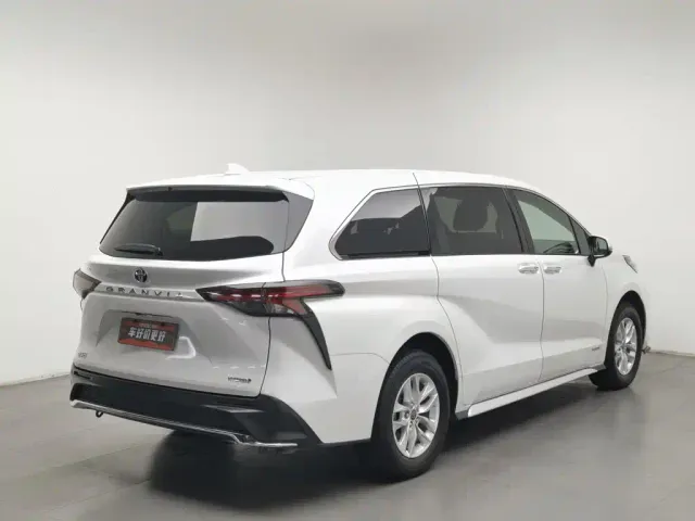 Toyota Granvia — Фото автомобиля 2
