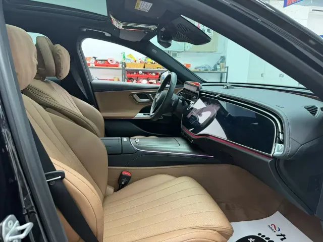 Mercedes-Benz E-Class — Фото автомобиля 7
