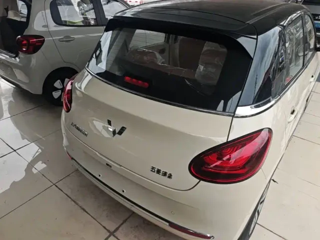 Wuling Bingo — Фото автомобиля 5