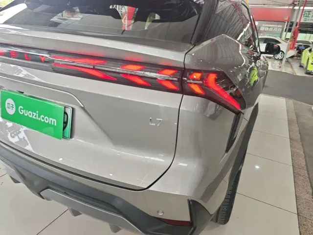 Geely Galaxy L7 — Фото автомобиля 18