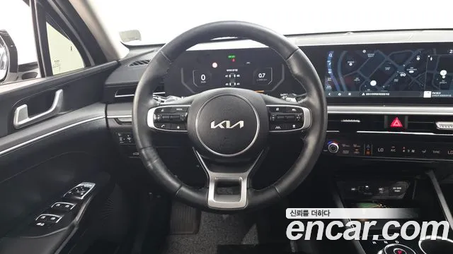 Kia K5 Новый K5 3 поколение 2.0 LPi(Для проката) — Фото автомобиля 12
