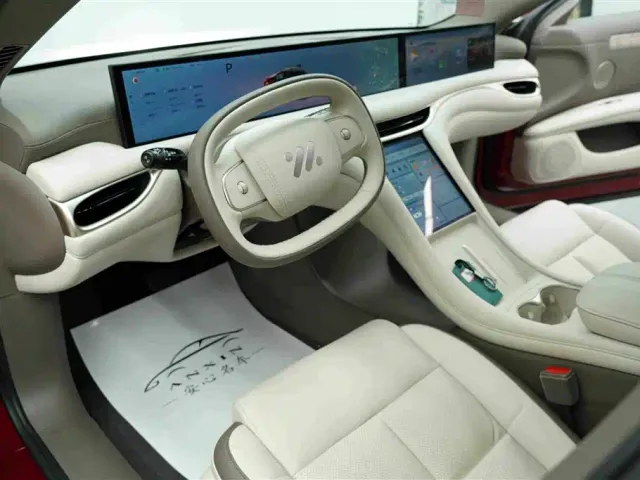 IM Motors L6 — Фото автомобиля 10