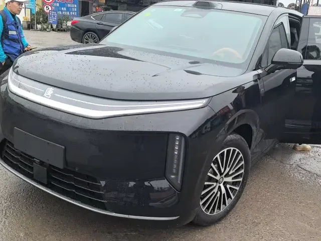 Фотография автомобиля — BYD Dynasty-D