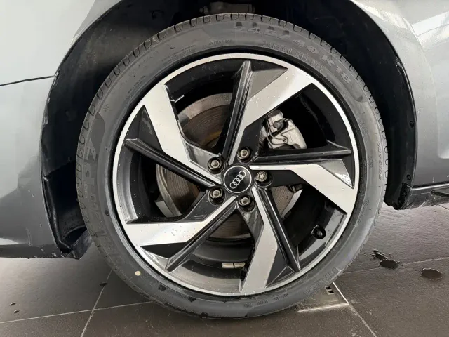 Audi A4L — Фото автомобиля 16