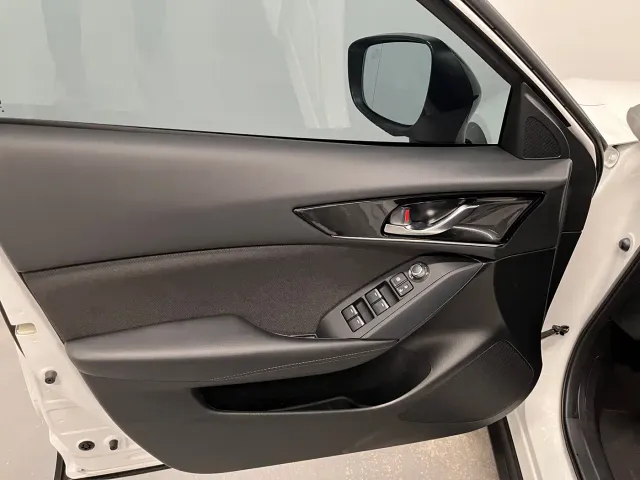 Mazda CX-4 — Фото автомобиля 13