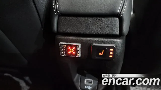 Jeep Renegade — Фото автомобиля 28