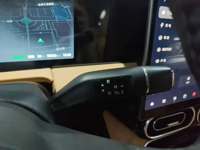 Leapmotor C11 — Фото автомобиля 13