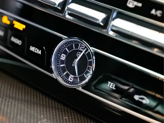 Mercedes-Benz G-Class — Фото автомобиля 15
