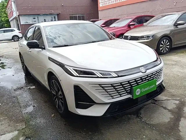 Changan Eado — Фото автомобиля 3