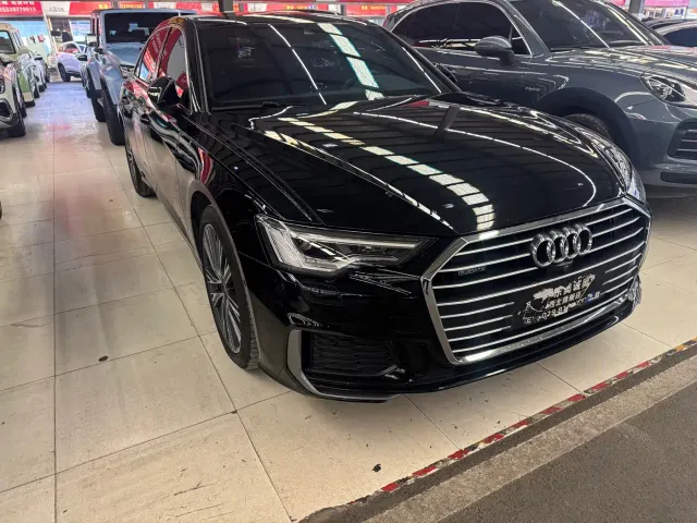 Фотография автомобиля — Audi A6L