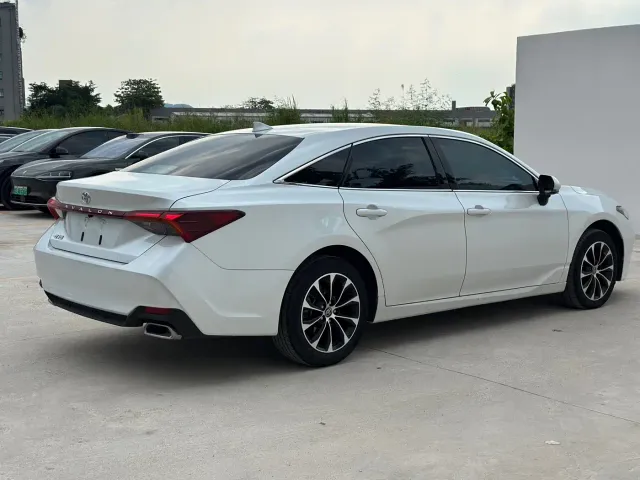 Toyota Avalon — Фото автомобиля 17