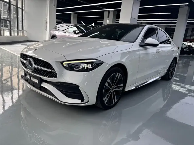 Mercedes-Benz C-Class — Фото автомобиля 2