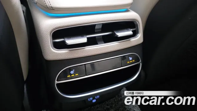 Genesis GV70 2.5T Бензин AWD — Фото автомобиля 19