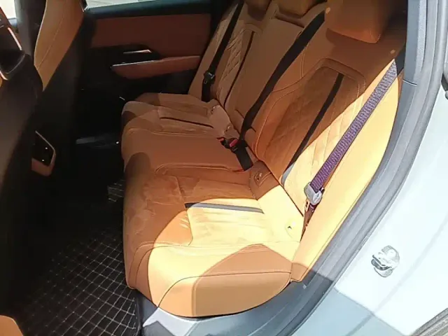 Mazda EZ-6 — Фото автомобиля 16