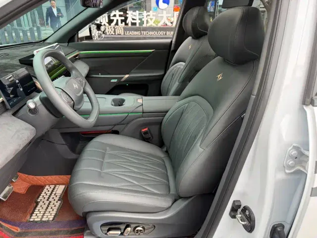 Dongfeng eπ 008 — Фото автомобиля 8