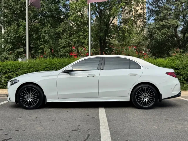 Mercedes-Benz C-Class — Фото автомобиля 4