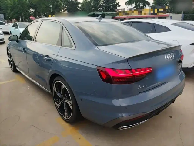 Audi A4L — Фото автомобиля 4