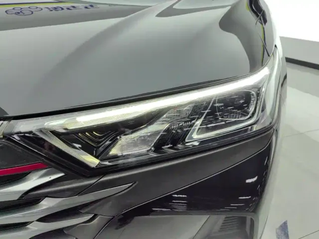 Dongfeng Fengshen AX7 — Фото автомобиля 5