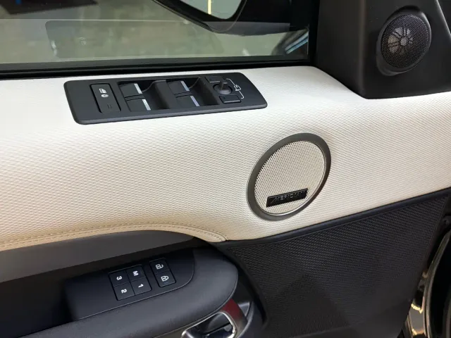 Land Rover Discovery — Фото автомобиля 14