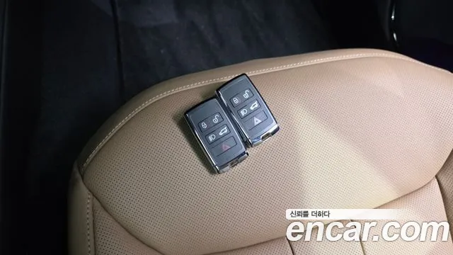 Land Rover Range Rover Sport — Фото автомобиля 13
