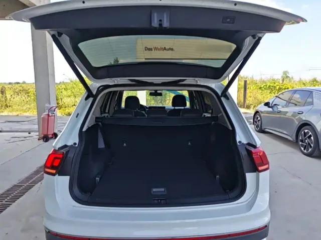 Volkswagen Tiguan L — Фото автомобиля 18
