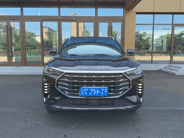 Jetour X70 Plus — Фото автомобиля 2