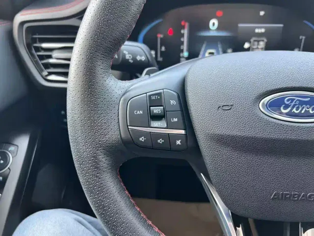Ford Focus — Фото автомобиля 24