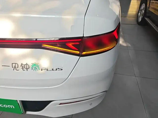 BYD Qin PLUS — Фото автомобиля 7
