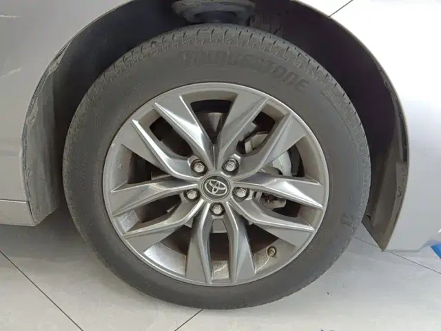 Toyota Avalon — Фото автомобиля 6