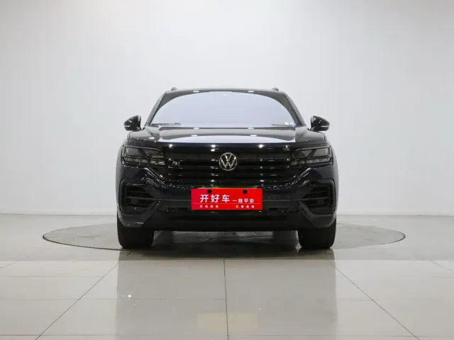 Volkswagen Touareg — Фото автомобиля 2