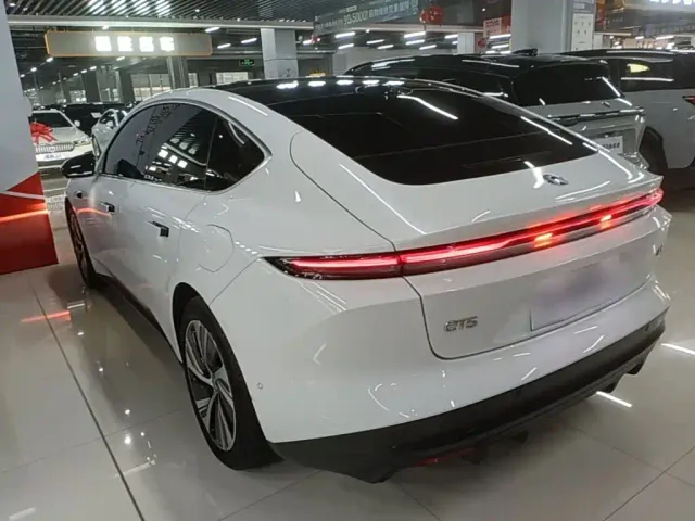 Nio ET5 — Фото автомобиля 4