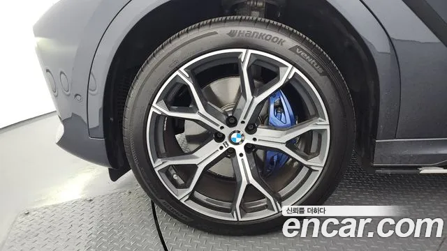 BMW X6 xDrive40i M Sport — Фото автомобиля 5