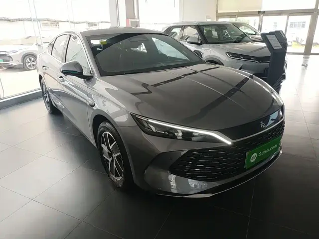 BYD Qin L — Фото автомобиля 21