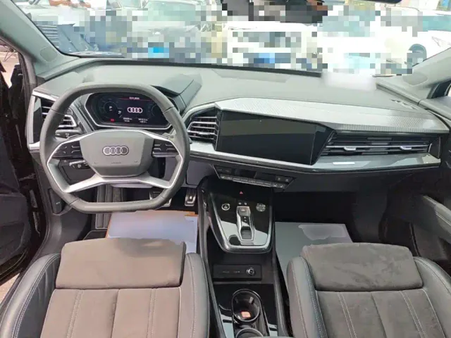 Audi Q4 e-tron — Фото автомобиля 9