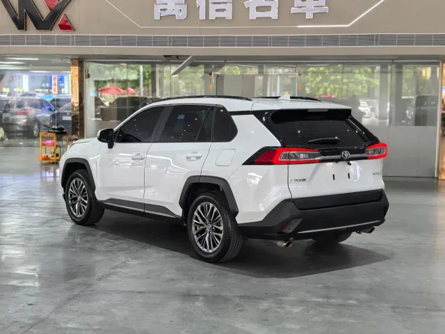 Toyota Wildlander — Фото автомобиля 16