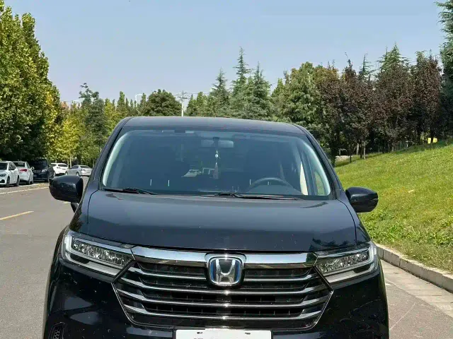 Honda Odyssey — Фото автомобиля 2
