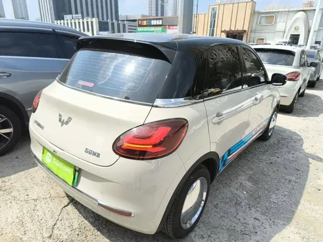 Wuling Bingo — Фото автомобиля 4