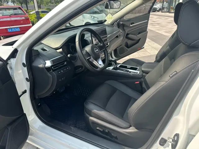 Nissan Teana — Фото автомобиля 9