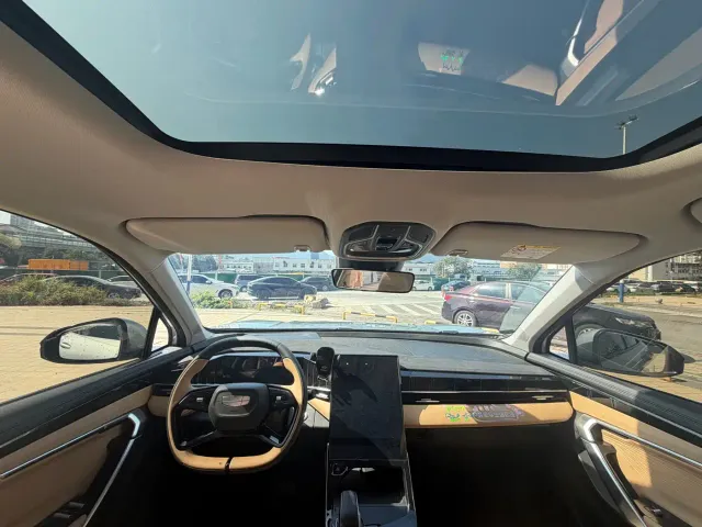 Geely Boyue L — Фото автомобиля 11