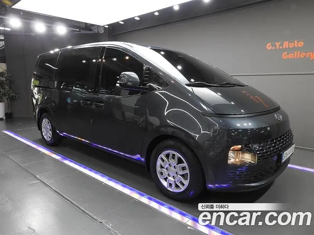 Hyundai Staria Staria Карго 3 места — Фото автомобиля 2