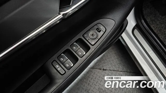 Hyundai Grandeur Новый Grandeur IG — Фото автомобиля 16