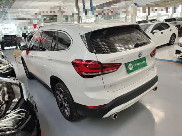 BMW X1 — Фото автомобиля 4
