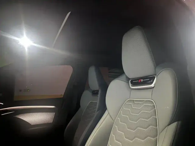 Audi Q6L e-tron — Фото автомобиля 2