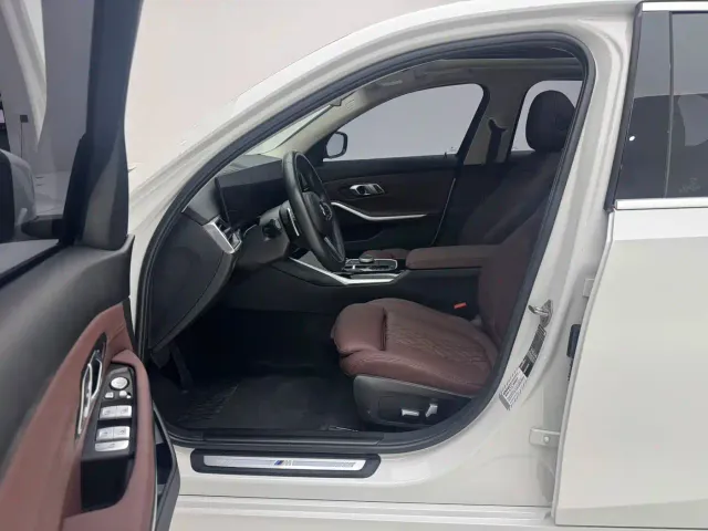 BMW 3 Series — Фото автомобиля 16