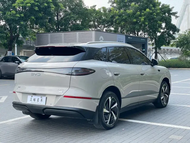 BYD Sealion 06 — Фото автомобиля 7